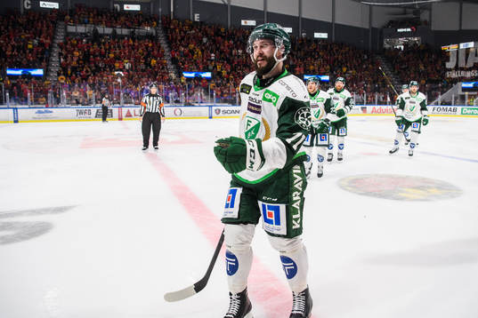Färjestads Jesse Virtanen jublar