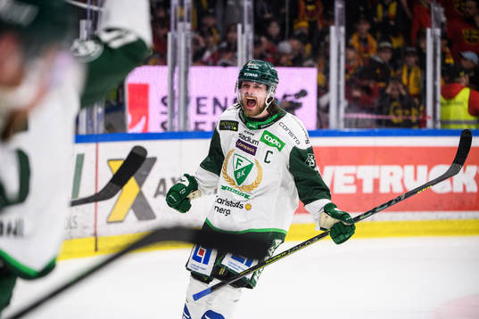 Färjestads Linus Johansson jublar