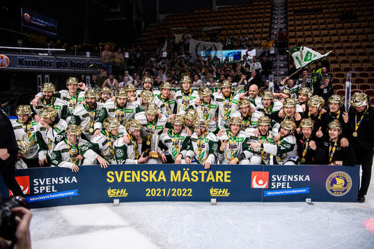 Färjestads spelare jublar