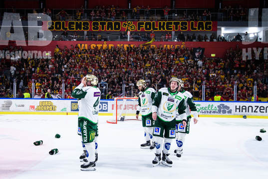 Färjestads Joakim Nygård jublar med lagkamrater