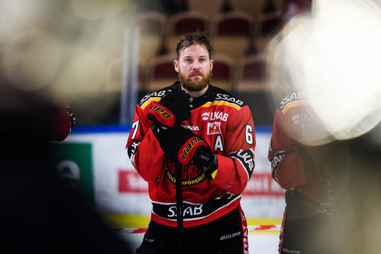 Luleås Linus Omark deppar