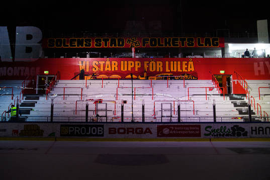 Luleås läktare tom