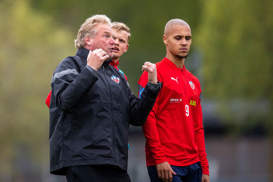 Tränare Jörgen Lennartsson,  Leo Frigell Jansson och