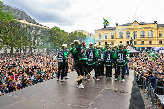 Färjestads spelare jublar