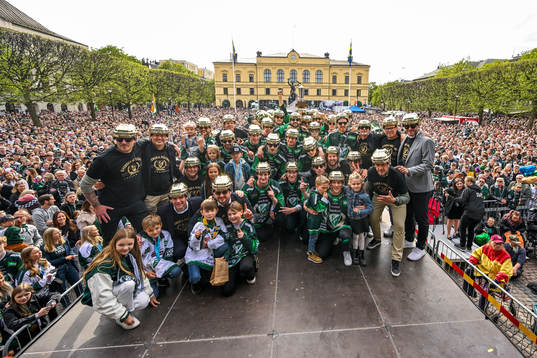Färjestads spelare jublar