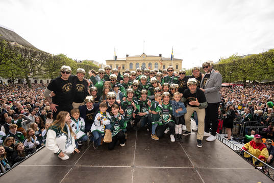 Färjestads spelare jublar
