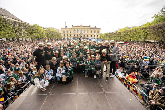 Färjestads spelare jublar
