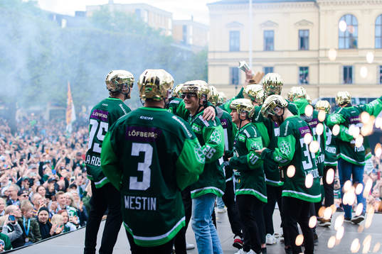 Färjestads spelare jublar