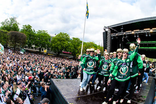Färjestads spelare jublar