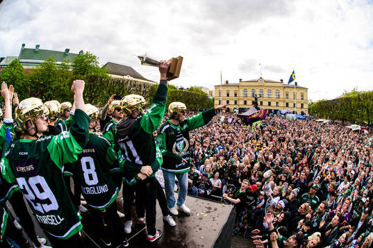 Färjestads spelare jublar