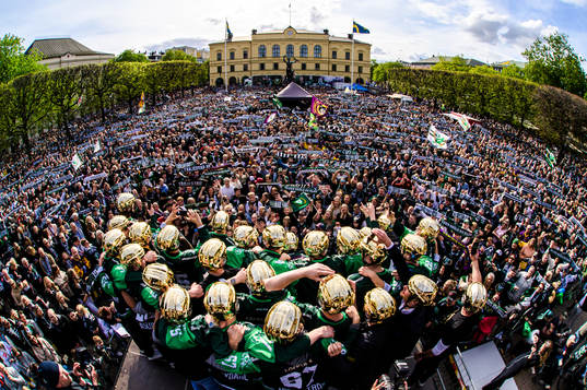 Färjestads spelare jublar