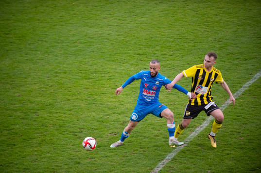 IFK Hässleholms Ludvig Hegdal och Nosabys Mohammed Hamdan