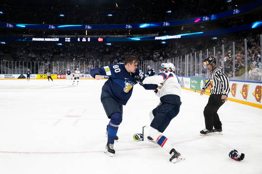 Bläddra bland fler bilder av 2022 IIHF Ice Hockey World Championship, day 1, Finland - Norway 