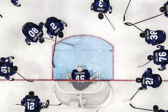 The players of Finland gather