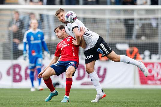 Östers Ahmed Bonnah och Örebros Axel Oskar Andrésson