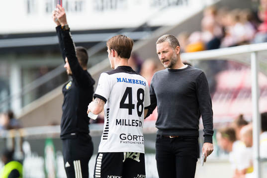 Örebros tränare Axel Kjäll och Örebros Noel Milleskog