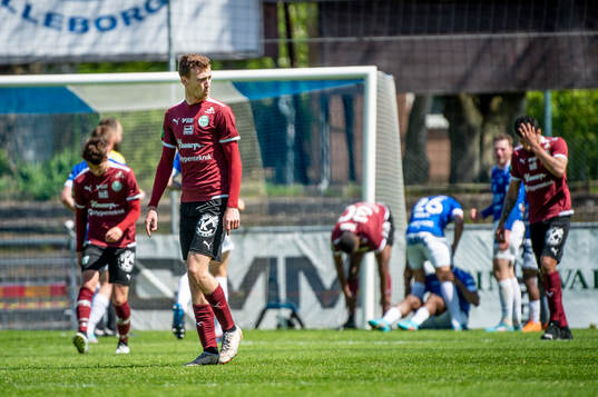 Västerås Viktor Granath deppar med lagkamraterna