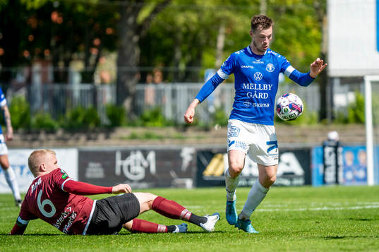 Trelleborgs Nicolas Mortensen mot Västerås Simon Johansson