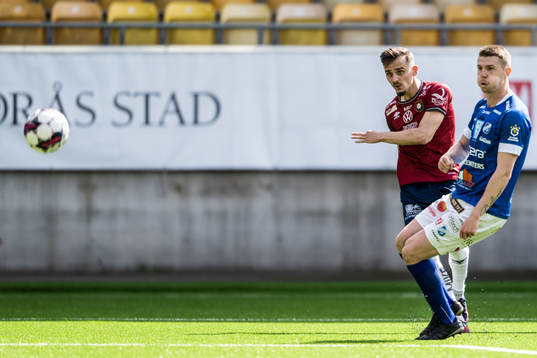 Örgrytes Ajdin Zeljkovic och Norrbys Alexander Salo