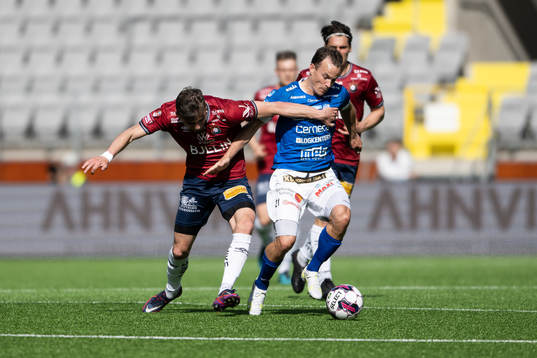 Örgrytes Ajdin Zeljkovic och Norrbys Anton Wede