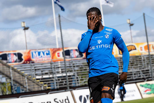 Bläddra bland fler bilder av Fotboll, Superettan, Halmstad - AFC Eskilstuna