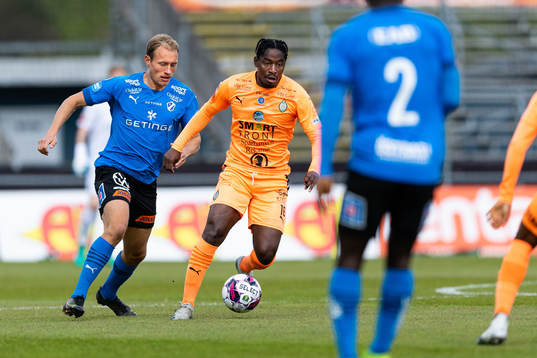 Halmstads Villiam Dahlström och AFC Eskilstunas York Rafael
