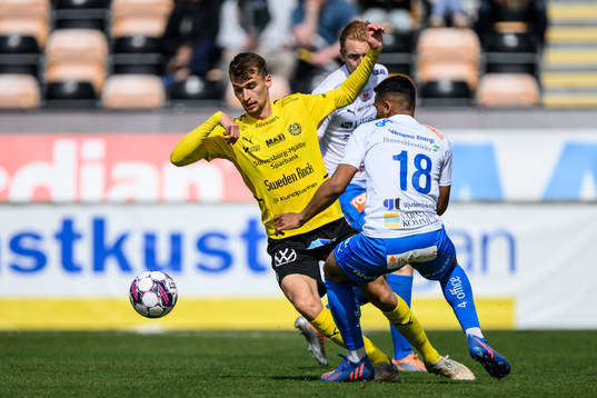 Bläddra bland fler bilder av Fotboll, Allsvenskan, Mjällby - Värnamo