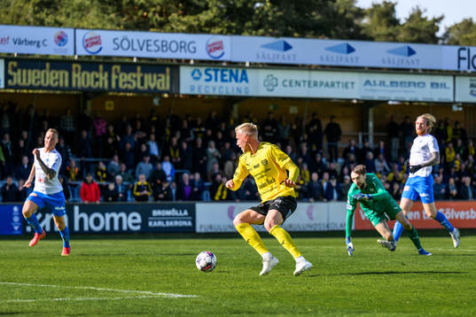 Mjällbys Herman Johansson gör 1-1