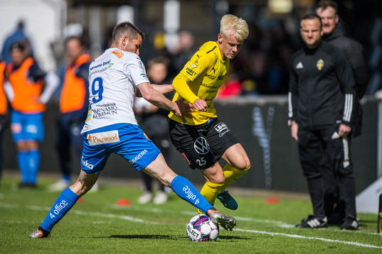 Mjällbys Otto Rosengren och Värnamos Oscar Johansson