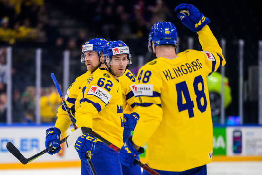 Joel Kellman of Sweden celebrate with teammates