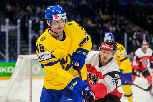 Carl Klingberg of Sweden