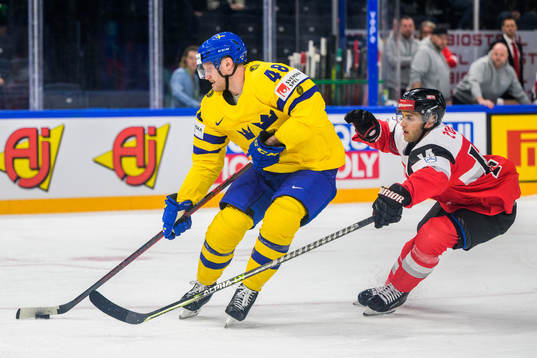 Carl Klingberg of Sweden and Kilian Zundel of Austria