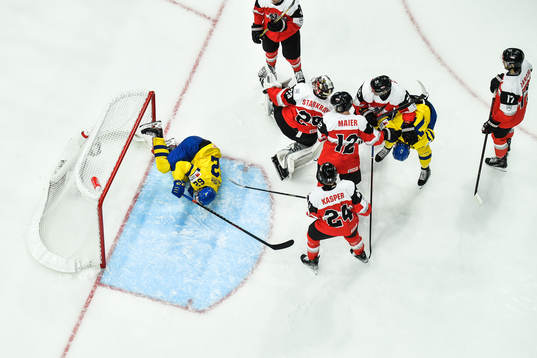 Joel Kellman of Sweden against Bernhard Starkbaum, David