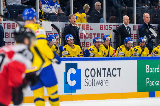 head coach Johan Garpenlöv of Sweden