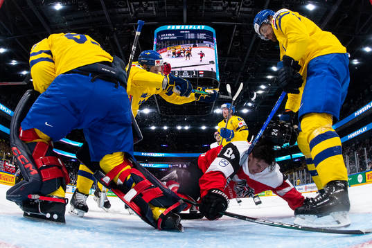 Oliver Ekman Larsson of Sweden and Marco Kasper of Austria