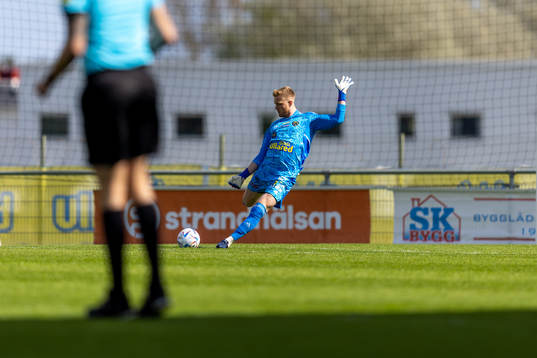 Falkenbergs målvakt Tim Erlandsson
