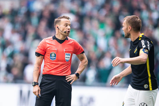 s Sebastian Larsson