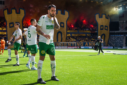 Hammarbys Nahir Besara innan fotbollsmatchen i Allsvenskan