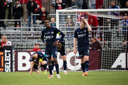 Helsingborgs Taha Ali och Andreas Landgren deppar