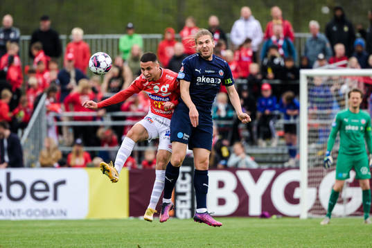 Degerfors Abdelrahman Saidi och Helsingborgs Charlie Weberg