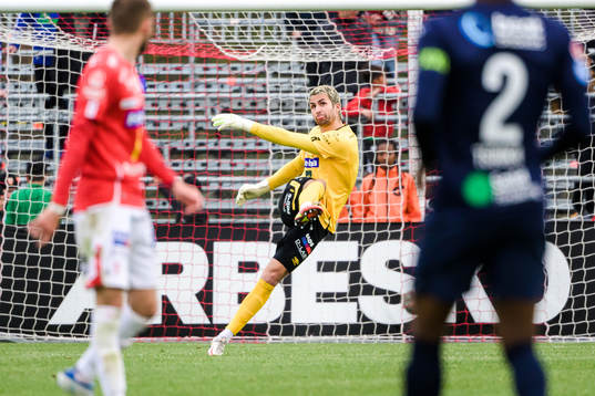 Degerfors målvakt Alfie Malik Whiteman
