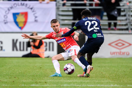 Degerfors Anton Kralj och Helsingborgs Taha Ali