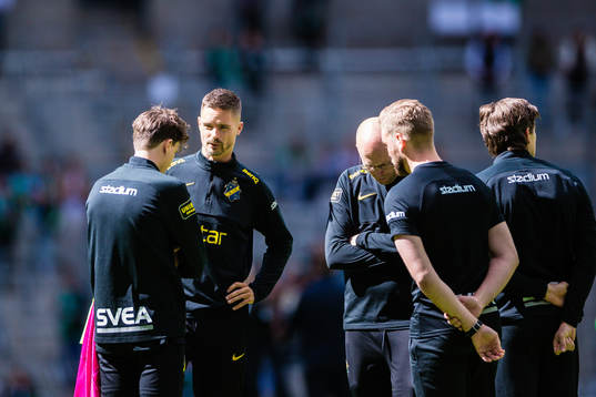 s Mikael Lustig