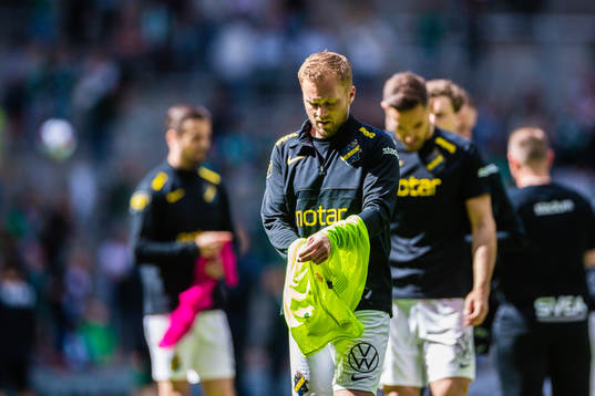 s Sebastian Larsson