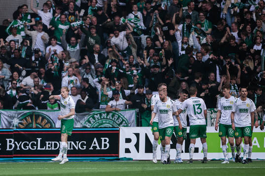 Hammarbys Gustav Ludwigson jublar