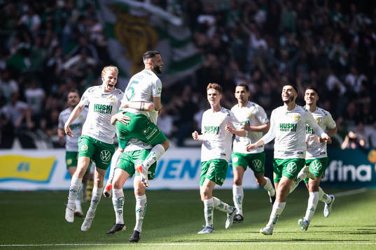 Hammarbys Mohanad Jeahze jublar med Gustav Ludwigson,