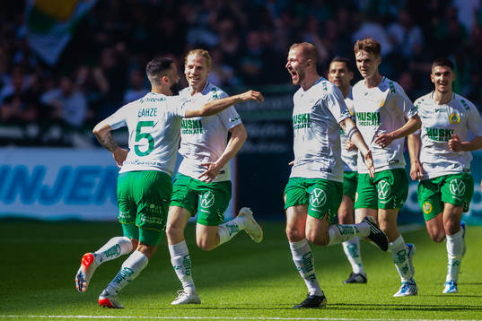 Hammarbys Mohanad Jeahze jublar med Gustav Ludwigson,