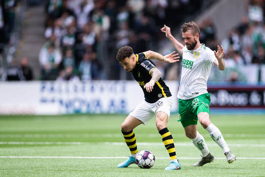 s Jordan Larsson och Hammarbys Mads Fenger Nielsen
