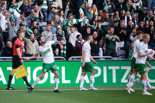 Hammarbys Nahir Besara jublar