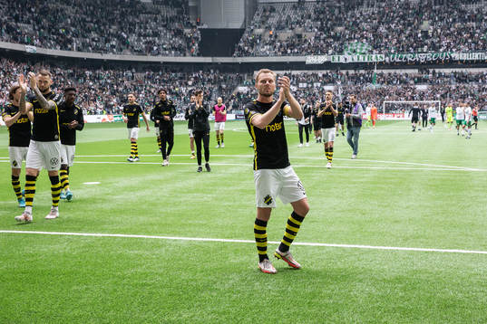 s Sebastian Larsson tackar publiken
